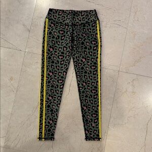 Shape Up Leopard Print Woman’s Leggings with Yellow Stripes